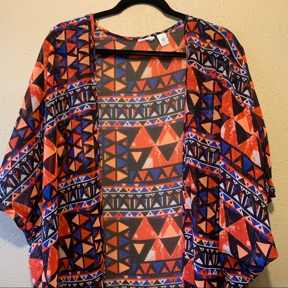 Abstract Multi Color Print Duster - Picture 2 of 5